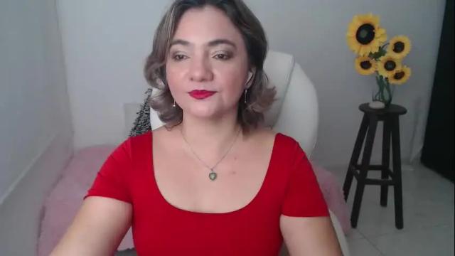 Image 6 of rebeca_milf Stream on Chaturbate on 1 month ago