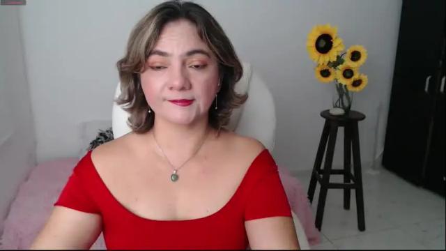 Image 10 of rebeca_milf Stream on Chaturbate on 1 month ago