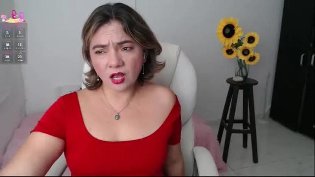 Image 11 of rebeca_milf Stream on Chaturbate on 1 month ago