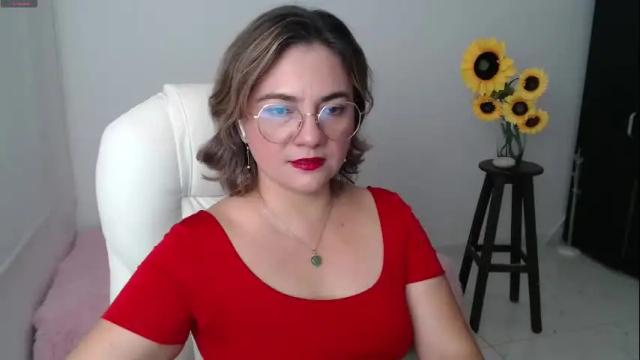 Image 3 of rebeca_milf Stream on Chaturbate on 1 month ago