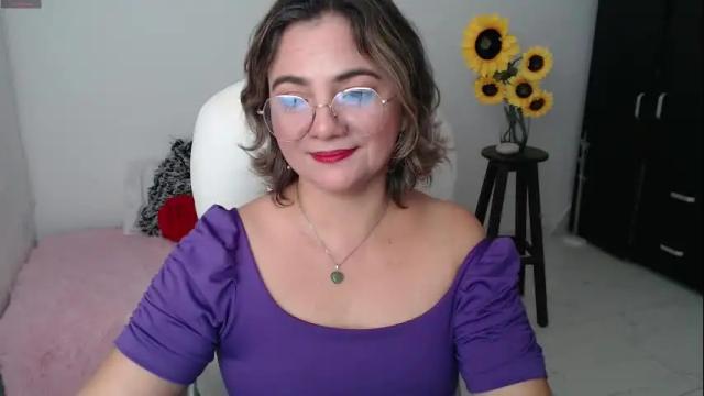 Image 12 of rebeca_milf Stream on Chaturbate on 1 month ago