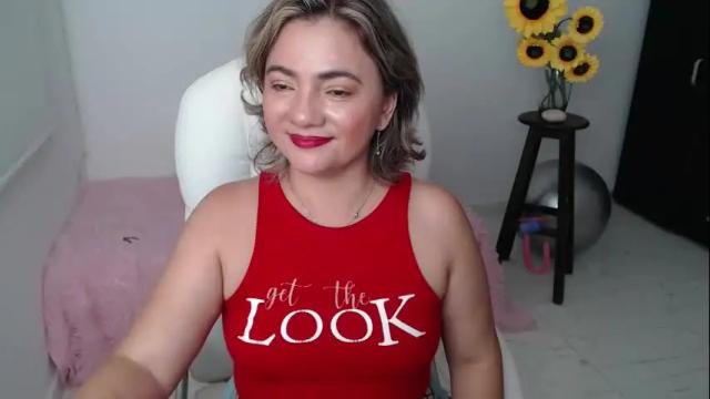 Image 3 of rebeca_milf Stream on Chaturbate on 10 days ago