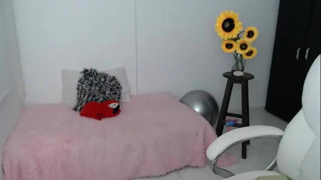 Image 7 of rebeca_milf Stream on Chaturbate on 3 days ago
