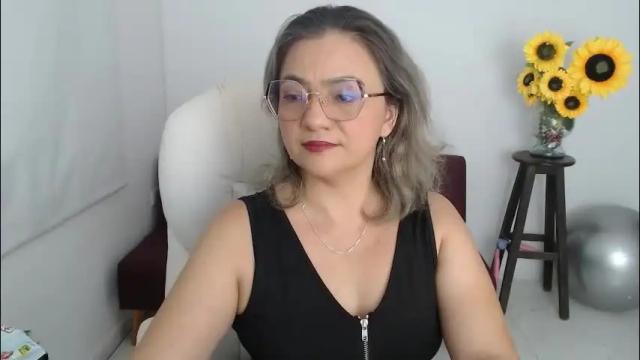 Thumbnail 1, rebeca_milf's Stream at Chaturbate, 29 days ago