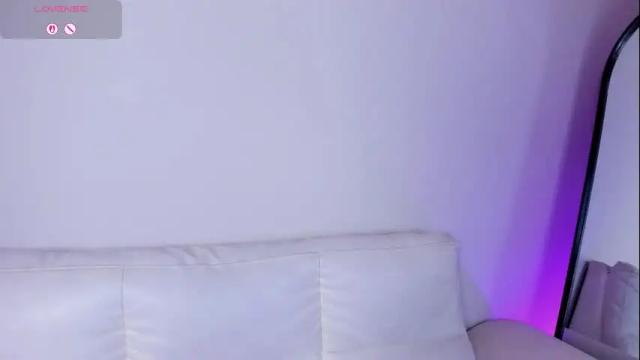 Image 7 of rebeca_williams_ Stream on Chaturbate on 1 month ago