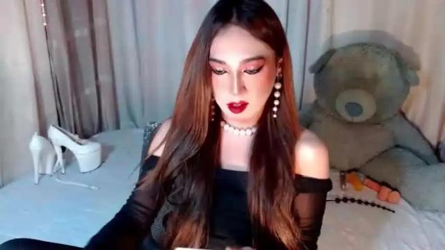 Image 10 of rebecca_desire Stream on Chaturbate on 8 months ago