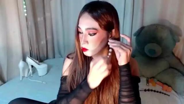 Image 2 of rebecca_desire Stream on Chaturbate on 17 months ago