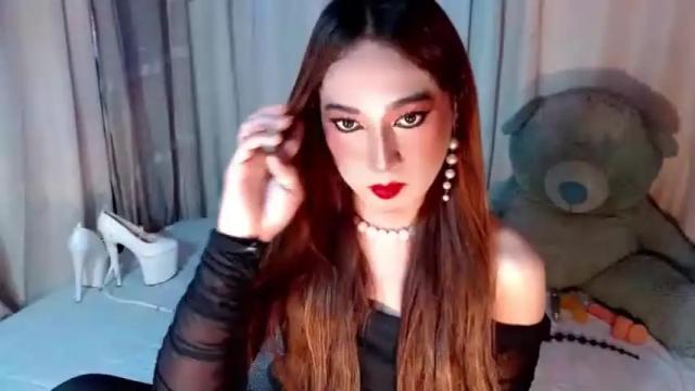 Image 3 of rebecca_desire Stream on Chaturbate on 8 months ago