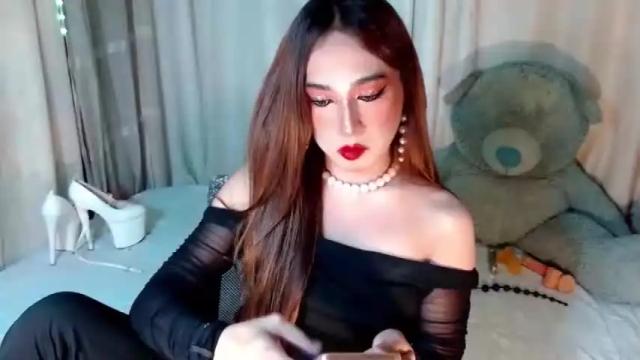 Image 7 of rebecca_desire Stream on Chaturbate on 8 months ago