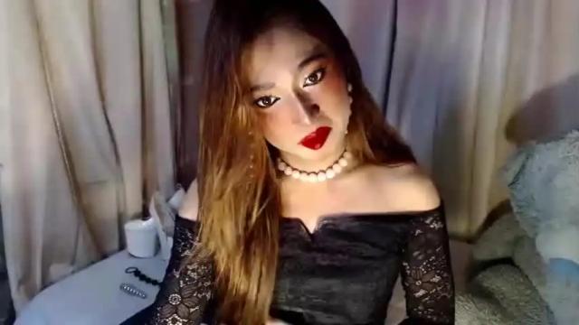 Image 10 of rebecca_desire Stream on Chaturbate on 17 months ago