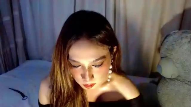 Image 3 of rebecca_desire Stream on Chaturbate on 7 months ago