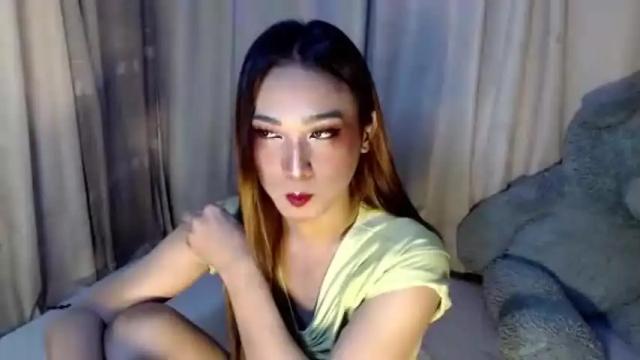 Image 2 of rebecca_desire Stream on Chaturbate on 6 months ago