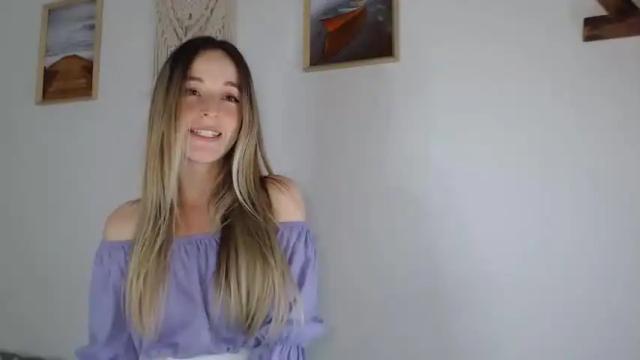Image 3 of rebecca_johonsonn Stream on Chaturbate on 22 months ago