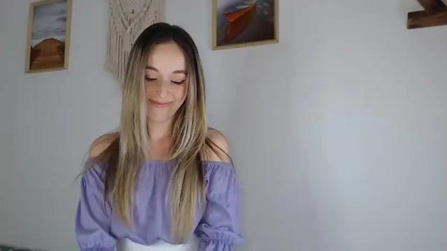 Image 4 of rebecca_johonsonn Stream on Chaturbate on 22 months ago