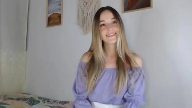 Image 7 of rebecca_johonsonn Stream on Chaturbate on 22 months ago