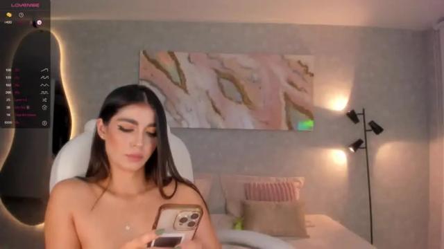 Image 11 of rebeccabaxter Stream on Chaturbate on 14 months ago