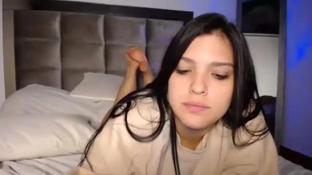 Image 11 of rebeccaferrati Stream on Chaturbate on 19 months ago