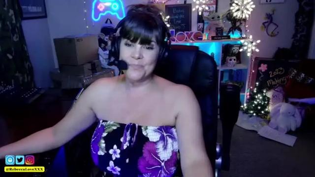 Thumbnail 3, rebeccalovexxx's Stream at Chaturbate, 13 months ago