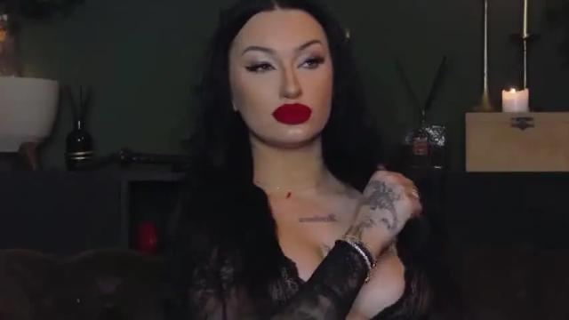 Image 6 of rebeccamadden Stream on Chaturbate on 15 months ago
