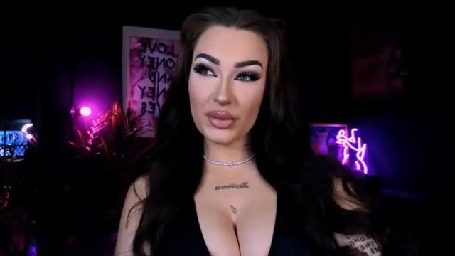 Image 3 of rebeccamadden Stream on Chaturbate on 7 days ago