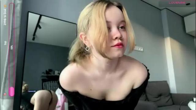 Image 12 of rebeccaniksoon Stream on Chaturbate on 1 month ago