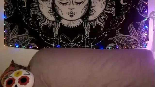 Image 2 of rebekah_93 Stream on Chaturbate on 5 months ago