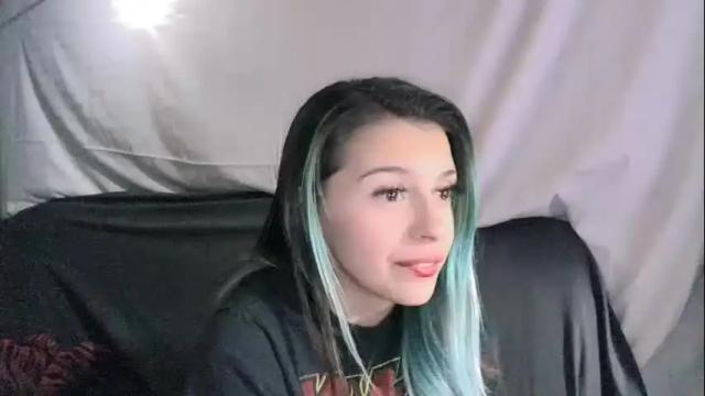Image 3 of rebekareign Stream on Chaturbate on 19 months ago