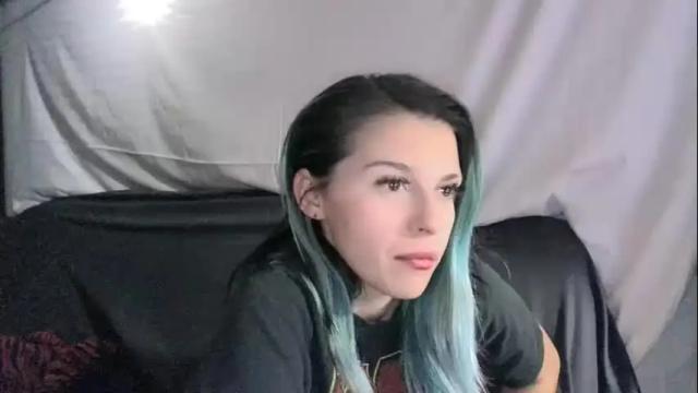 Image 4 of rebekareign Stream on Chaturbate on 19 months ago