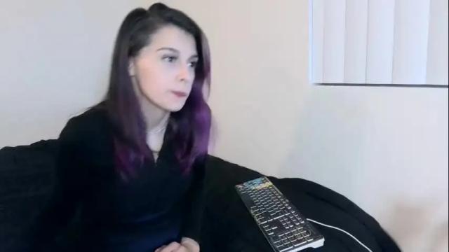 Image 4 of rebekareign Stream on Chaturbate on 16 months ago
