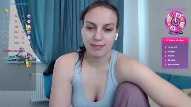 Image 4 of rebygra Stream on Chaturbate on 12 months ago