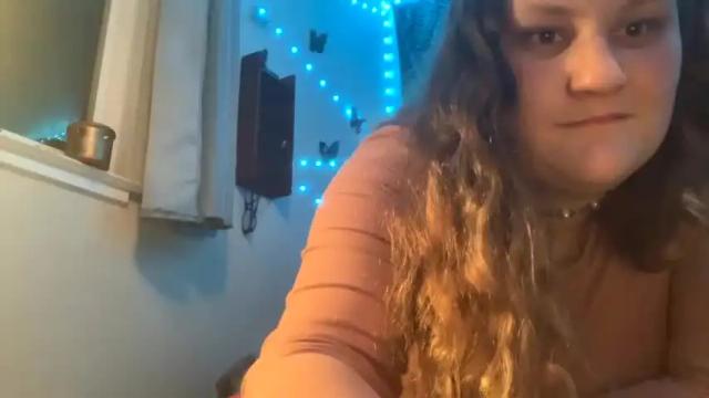 Image 4 of recklessstella Stream on Chaturbate on 16 months ago