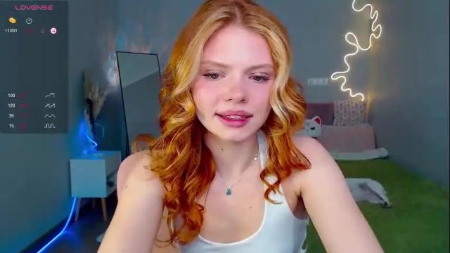 Image 4 of red__candy Stream on Chaturbate on 4 months ago