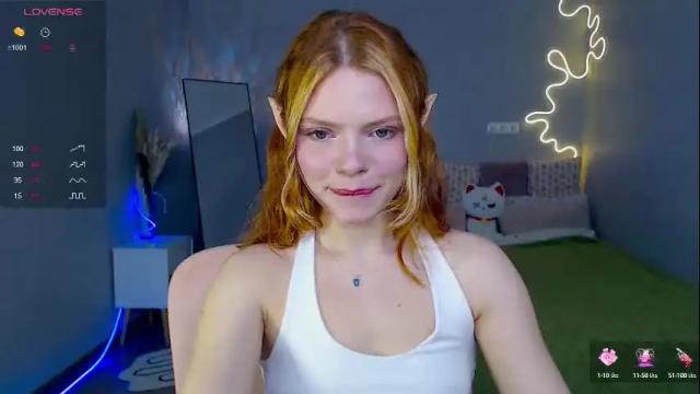 Image 3 of red__candy Stream on Chaturbate on 4 months ago