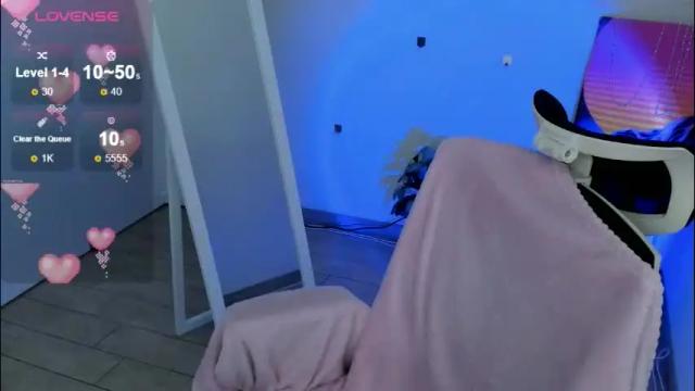 Image 11 of red_bestie_ Stream on Chaturbate on 1 month ago