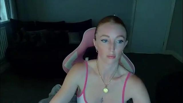Image 12 of red_firesquirt Stream on Chaturbate on 1 month ago