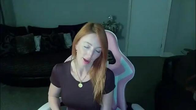 Image 11 of red_firesquirt Stream on Chaturbate on 1 month ago
