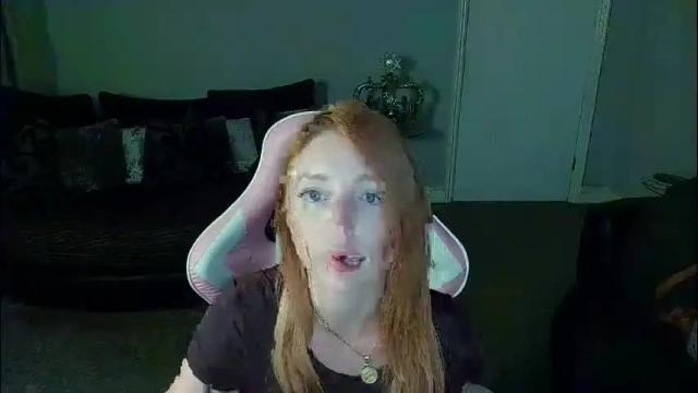 Image 6 of red_firesquirt Stream on Chaturbate on 1 month ago