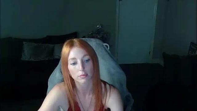 Image 11 of red_firesquirt Stream on Chaturbate on 1 month ago