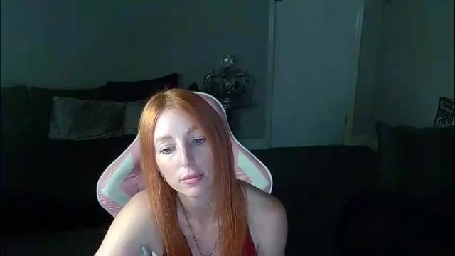 Image 8 of red_firesquirt Stream on Chaturbate on 1 month ago