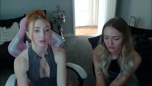 Image 3 of red_firesquirt Stream on Chaturbate on 1 day ago