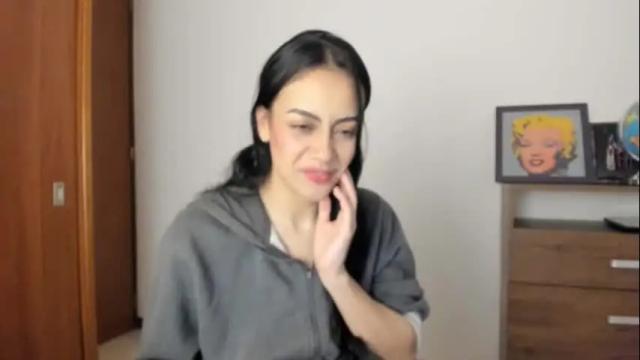 Image 4 of red_flower203 Stream on Chaturbate on 1 month ago