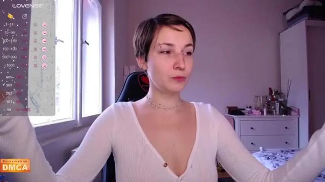 Image 7 of red_foxxx_ Stream on Chaturbate on 15 months ago