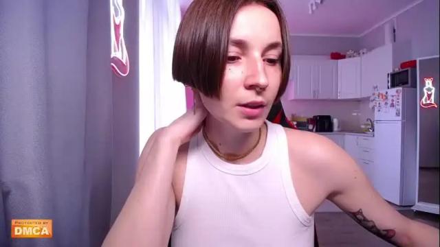Thumbnail 3, red_foxxx_'s Stream at Chaturbate, 2 months ago