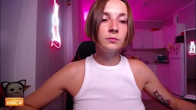Thumbnail 3, red_foxxx_'s Stream at Chaturbate, 1 month ago