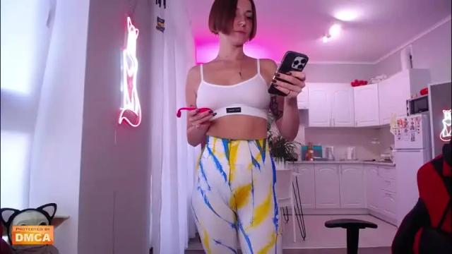 Image 2 of red_foxxx_ Stream on Chaturbate on 1 month ago