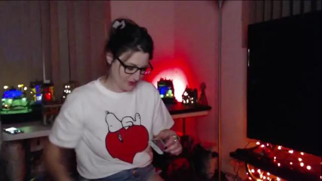Image 10 of red_ivyxxx Stream on Chaturbate on 20 months ago
