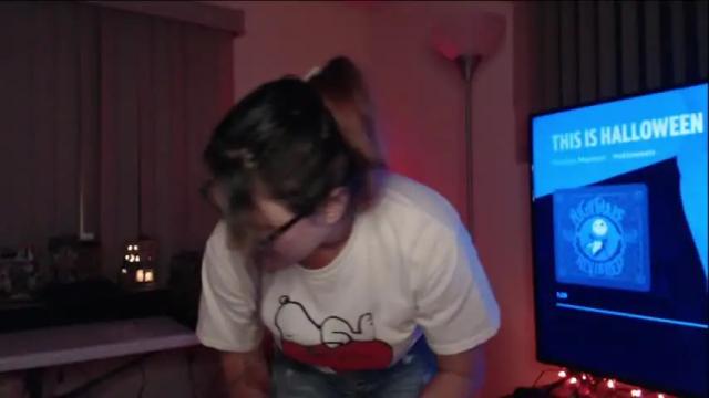 Image 2 of red_ivyxxx Stream on Chaturbate on 20 months ago