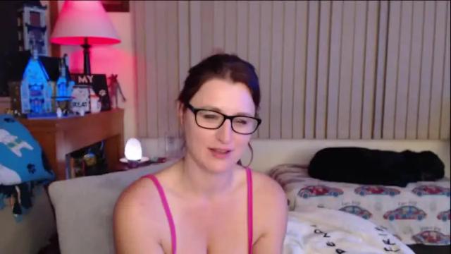 Image 8 of red_ivyxxx Stream on Chaturbate on 19 months ago