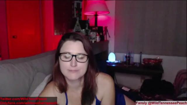 Image 4 of red_ivyxxx Stream on Chaturbate on 19 months ago