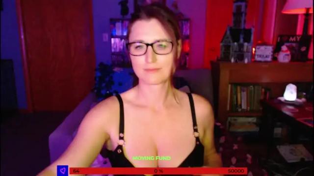 Image 7 of red_ivyxxx Stream on Chaturbate on 19 months ago